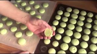 Test du kit macarons de Lékué [upl. by Lohman]