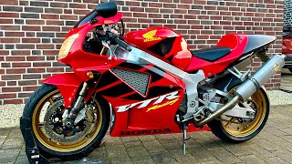 Honda VTR 1000 SP1 LeoVince  Cold Start Sound and Walkaround [upl. by Ignaz]