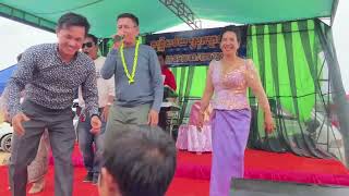 មេៗឡេីងច្រៀងឡេីងរាំ​ Viseth spong Bovor chhoeum chhong [upl. by Berman147]