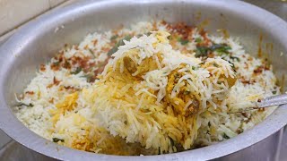 ZAFRANI Biryani Chicken Biryani Hyderabadi Dawaton wali Zafrani Chicken BiryaniPakki aqni ki [upl. by Tildi699]