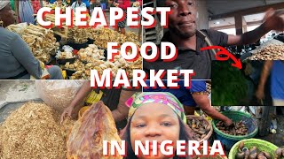 MIDNIGHT MARKET in Nigeria😮 FOOD so CHEAP HERE😲  Starting FOODSTUFF BUSINESS in 2022 MARKET VLOG [upl. by Bahe]