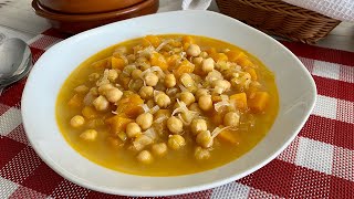 Potaje de garbanzos de vigilia con bacalao y acelgas recetas de semana santa [upl. by Atela269]