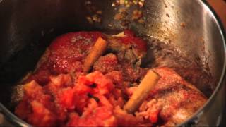 Braised Rooster with Spaghetti KOKORAS PASTITSADA GreekRecipestv Patricia [upl. by Erhard]