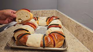 como hacer rosca de Reyes rellena de queso y nuez [upl. by Namyl]