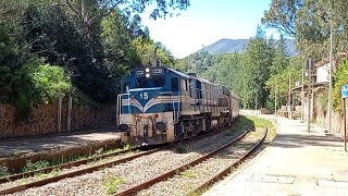 Two trains filmed in the old station of Aïn Turki B11 060DM01 OA 060DH15 [upl. by Barcroft]