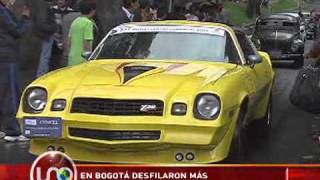 Desfilaron más de 400 carros antiguos en Bogotá [upl. by Gans]