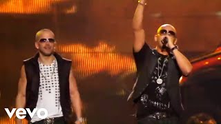 Abusadora  Wisin amp Yandel Live [upl. by Erdnaid]