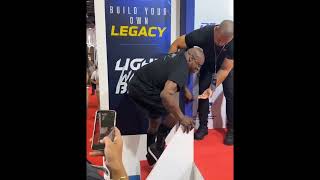 Ronnie Coleman is not able to walk [upl. by Dlorah]