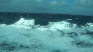 RMS CUNARD QM2 QUEEN MARY 2 SHIP HIT BIG ROUGH SEA WAVES ATLANTIC OCEAN SHIP OCEAN LINER [upl. by Eiramalegna]