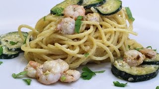 Spaghetti zucchine e gamberetti  Ricetta di Fidelity Cucina [upl. by Cartwell]