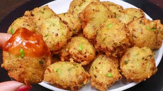 प्याज़ सूजी के कुरकुरे आसान पकोड़े  crispy suji ke pakoderava pakodievening tea time snackspakoda [upl. by Dasie]