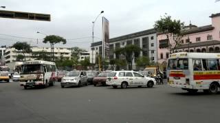 Trafico en el Centro de Lima  Peru  Traffic in the center of Lima  Peru [upl. by Costello]