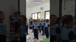 Kyara jago sekali Senam pinguin di sekolah [upl. by Haveman]