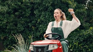 Carvana Value Tracker  Hooold featuring Dax Shepard and Kristen Bell [upl. by Ennairej798]