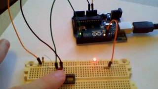 Un bouton et une LED  Tutoriel Arduino [upl. by Aloibaf402]