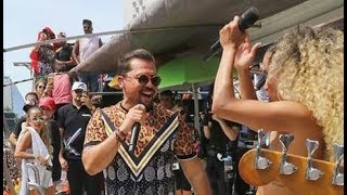 Xand Avião e Anitta no Bloco das Poderosas Carnaval 2018 RJ [upl. by Eniamzaj156]