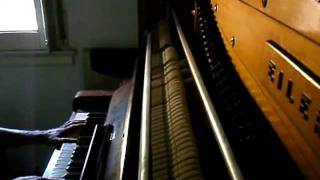 tension y suspenso sonido piano [upl. by Thoma634]