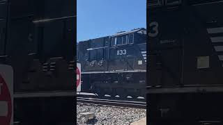 Norfolk southern moving north at Glendale csxtransportation railroad railway csx [upl. by Wilt817]