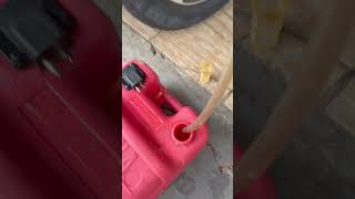 Como Tirar Gasolina do Tanque do Jeep Renegade [upl. by Sukul]