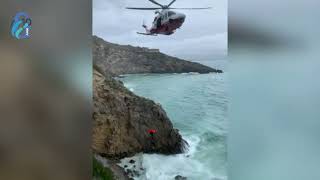 MONTE ARGENTARIO  Intrappolati sugli scogli salvati con lelicottero [upl. by Swetiana]