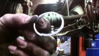 RENAULT SCENIC 15DCI LOWER BALL JOINT REMOVAL old style [upl. by Romelda]