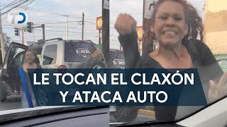 Mujer daña auto de joven con un desarmador por tocarle el claxon en San Nicolás [upl. by Ludovika]