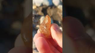 Beautiful stone hunting gold opale ruby agate gemstone hunting quartz money [upl. by Yemrots]