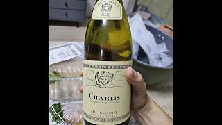 LOUIS JADOT CHABLIS 2022 [upl. by Ronnica]