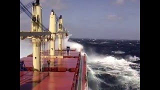 Rough Seas On a Handy Max bulker In south Pacific [upl. by Adnak]