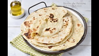 Piadina sfogliata veloce in padella morbidissima con una deliziosa sfogliatura Ricette che Passione [upl. by Odell]