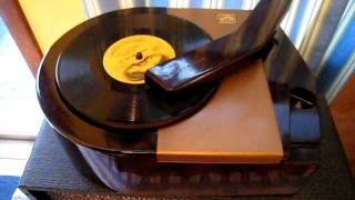 1946 RCA Model 6J 78 RPM Record Player Attachment In Action [upl. by Ettesyl]