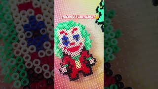 No hay nada de malo pero como que algo no cuadra 🧐 beetlejuice hamabeads beetlejuice2 [upl. by Imelda]