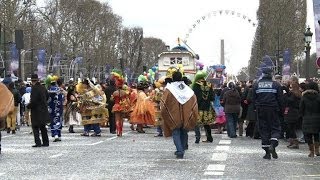 Nouvel an grande parade sur les Champs Elysées [upl. by Terrilyn]