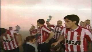 El increible recibimiento a Estudiantes de La Plata final 2009 [upl. by Megdal]