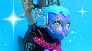 ASTRANOVA Monster High Boo York Floatation Station Doll Playset [upl. by Elbam]