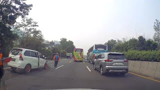 CRASH AVANZA vs Bus PMTOH  BANDUNG DASHBOARD CAMERA FOOTAGE [upl. by Larimor396]