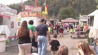 Crowds visit Prestonsburg for the Jenny Wiley Festival [upl. by Groome567]