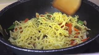 Japanese Ramen Pancit Miki Guisado style NO MEAT nomeat foodblog lutongbahay follower [upl. by Aysa]