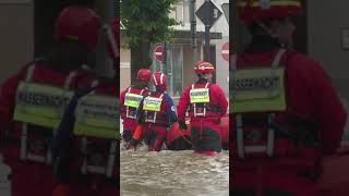 🌧️⚠️ De overstromingssituatie in ZuidDuitsland blijft gespannen overstroming duitsland hoogwater [upl. by Mclaurin]