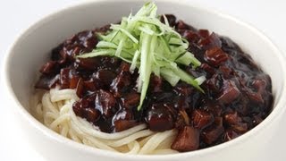 Noodles with blackbean sauce Jjajangmyeon 짜장면 [upl. by Annehs]