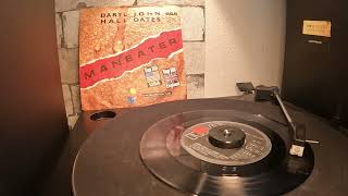 Daryl Hall amp John Oates  Maneater 1982  7quot vinyl single rip  My Vinyl Records Collection [upl. by Sauder]