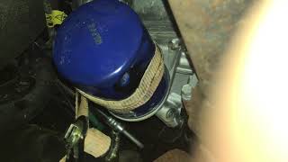 How to loosen super tight engine oil filter [upl. by Nitsruk]