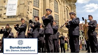 quotKlingende Stadtquot Dresden Überraschungskonzert des Luftwaffenmusikkorps der Bundeswehr [upl. by Felizio]