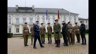 Household Cavalry Regiment besucht Berlin [upl. by Aldercy]