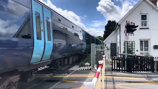 Wye Station Level Crossing Kent Sunday 13082023 [upl. by Londoner]