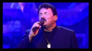 Toto hold the line live 2007 [upl. by Karlis]