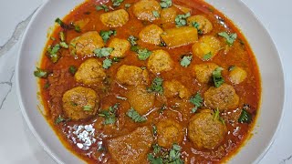 Chicken Aloo Kofta Curry RecipeChicken Meatballs With Potatoes [upl. by Stockwell725]