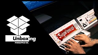 UNBOXING PINEAPPLE CO SUPREME x ROLAND  Sintetizador JU e TR08 Rhythm Composer [upl. by Castorina587]