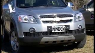 CHEVROLET CAPTIVA LTZ 20 TD vs LT 24 2011 TEST AUTO AL DÍA [upl. by Yemaj]