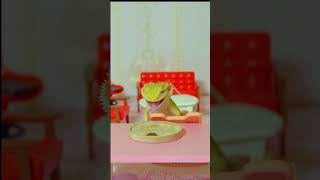 Time to eat asmr lizard [upl. by Gadmon]